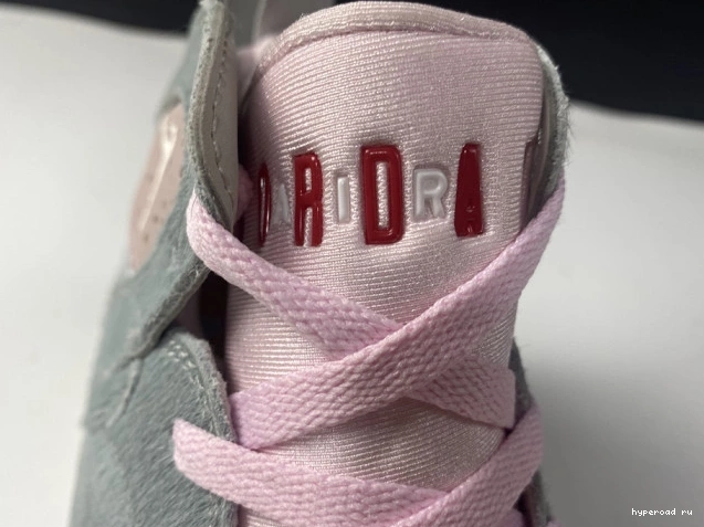 CT8528-002 Neutral 7 Air Retro Grey Jordan 0925